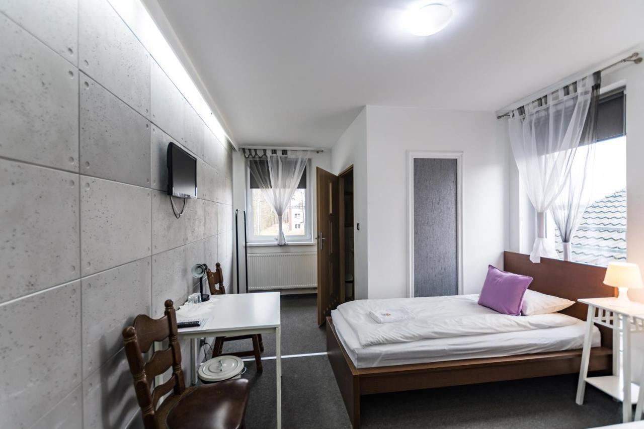 Hotel Zajazdu W Ostrzeszowie Esterno foto