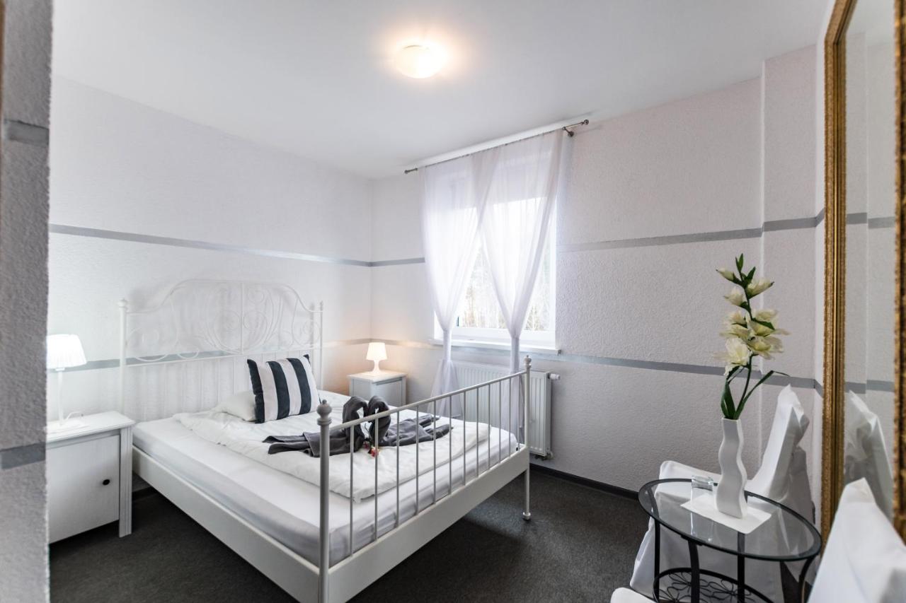 Hotel Zajazdu W Ostrzeszowie Esterno foto