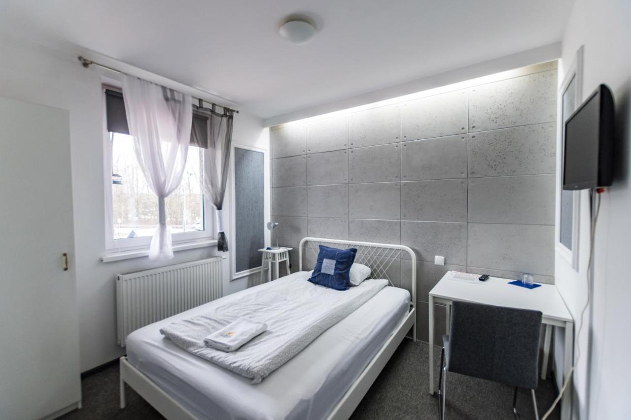 Hotel Zajazdu W Ostrzeszowie Esterno foto