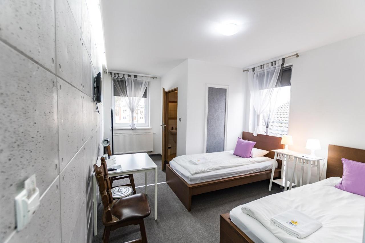 Hotel Zajazdu W Ostrzeszowie Esterno foto